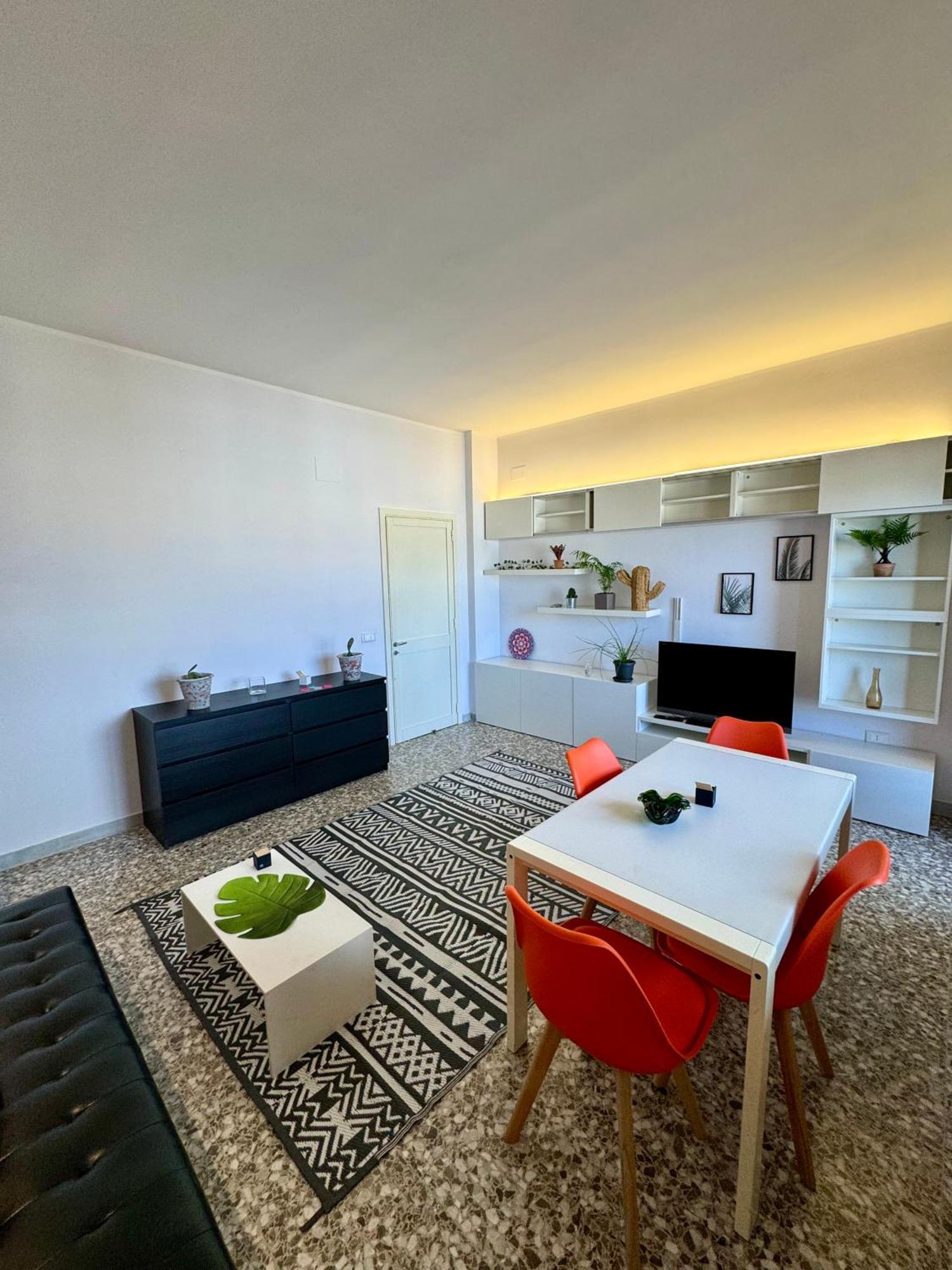 4 Balconi House- Appartamento Moderno A 莱切 外观 照片