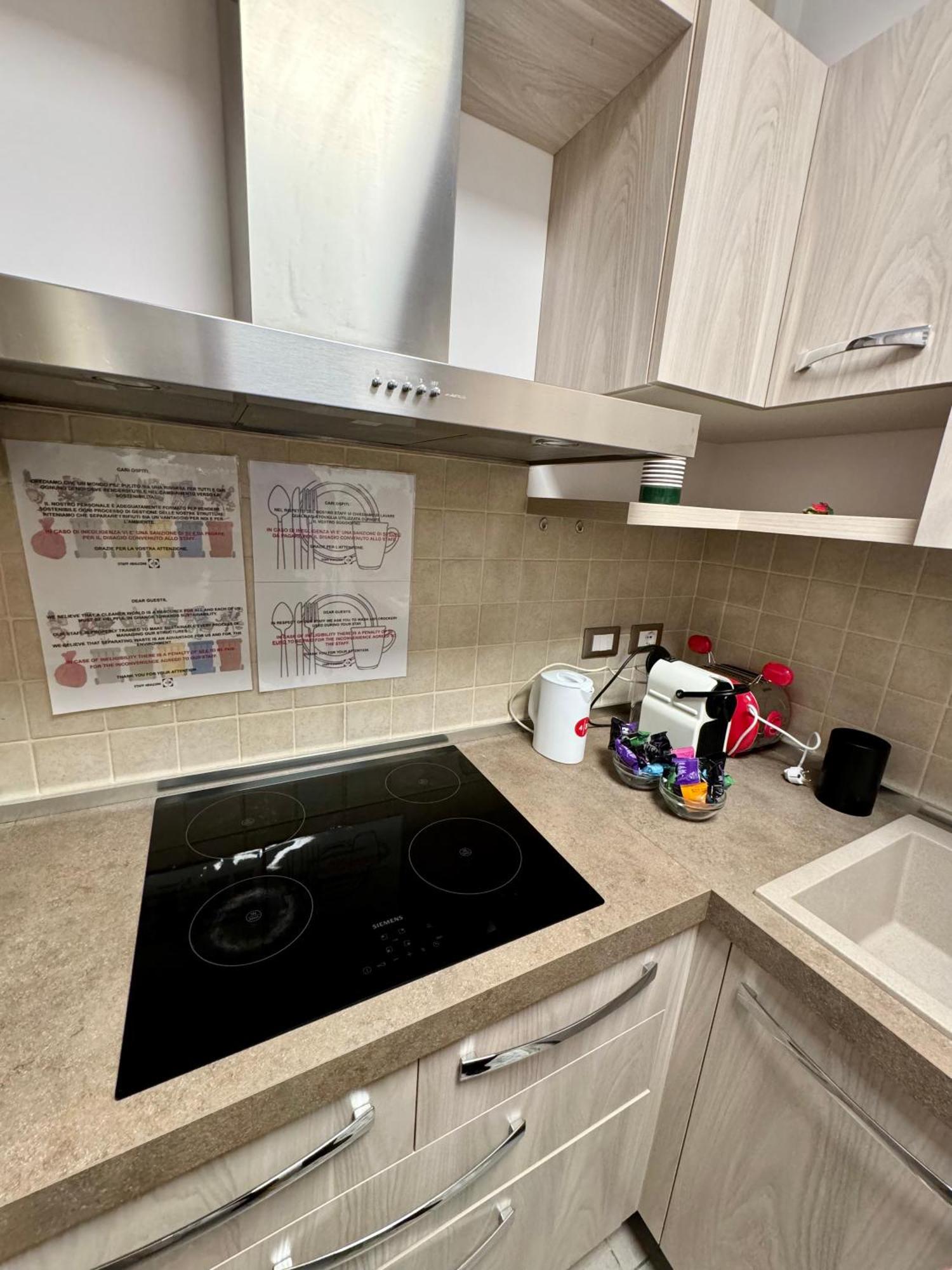 4 Balconi House- Appartamento Moderno A 莱切 外观 照片