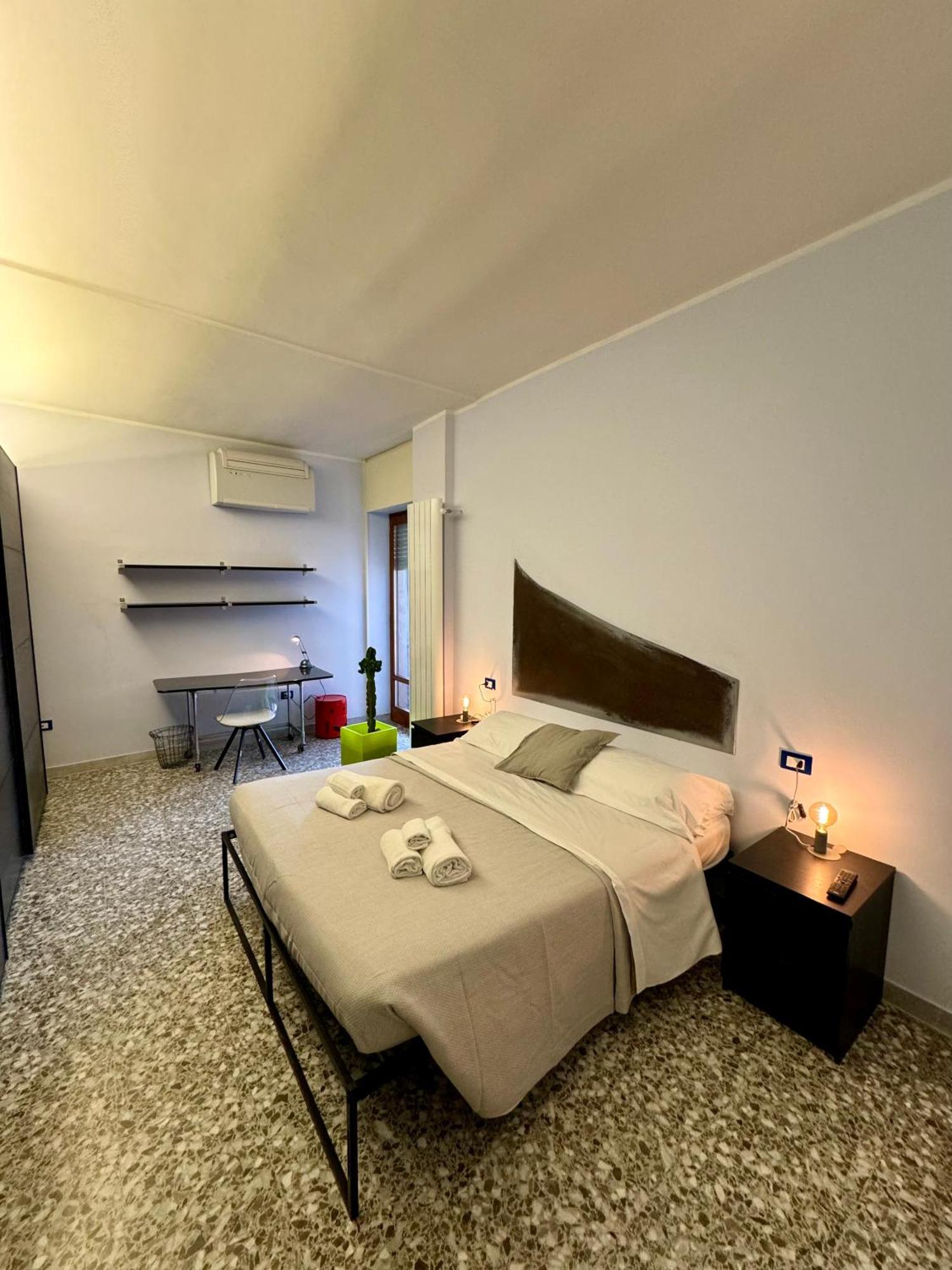 4 Balconi House- Appartamento Moderno A 莱切 外观 照片