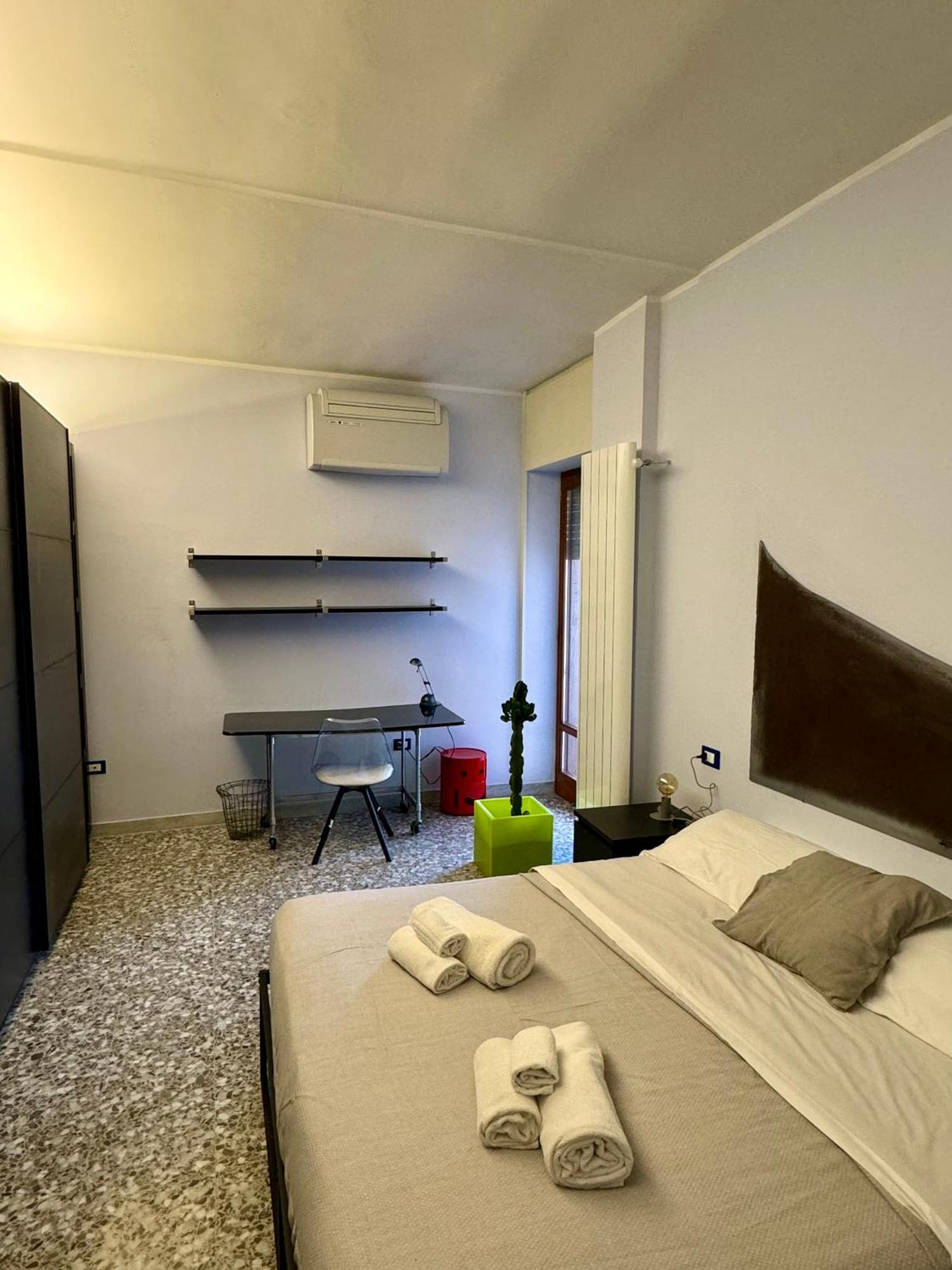 4 Balconi House- Appartamento Moderno A 莱切 外观 照片