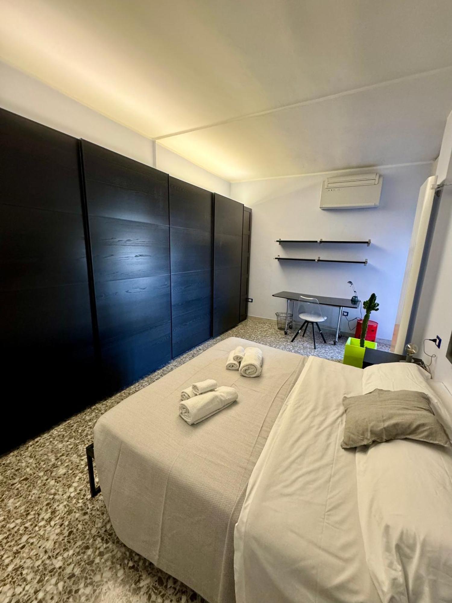 4 Balconi House- Appartamento Moderno A 莱切 外观 照片