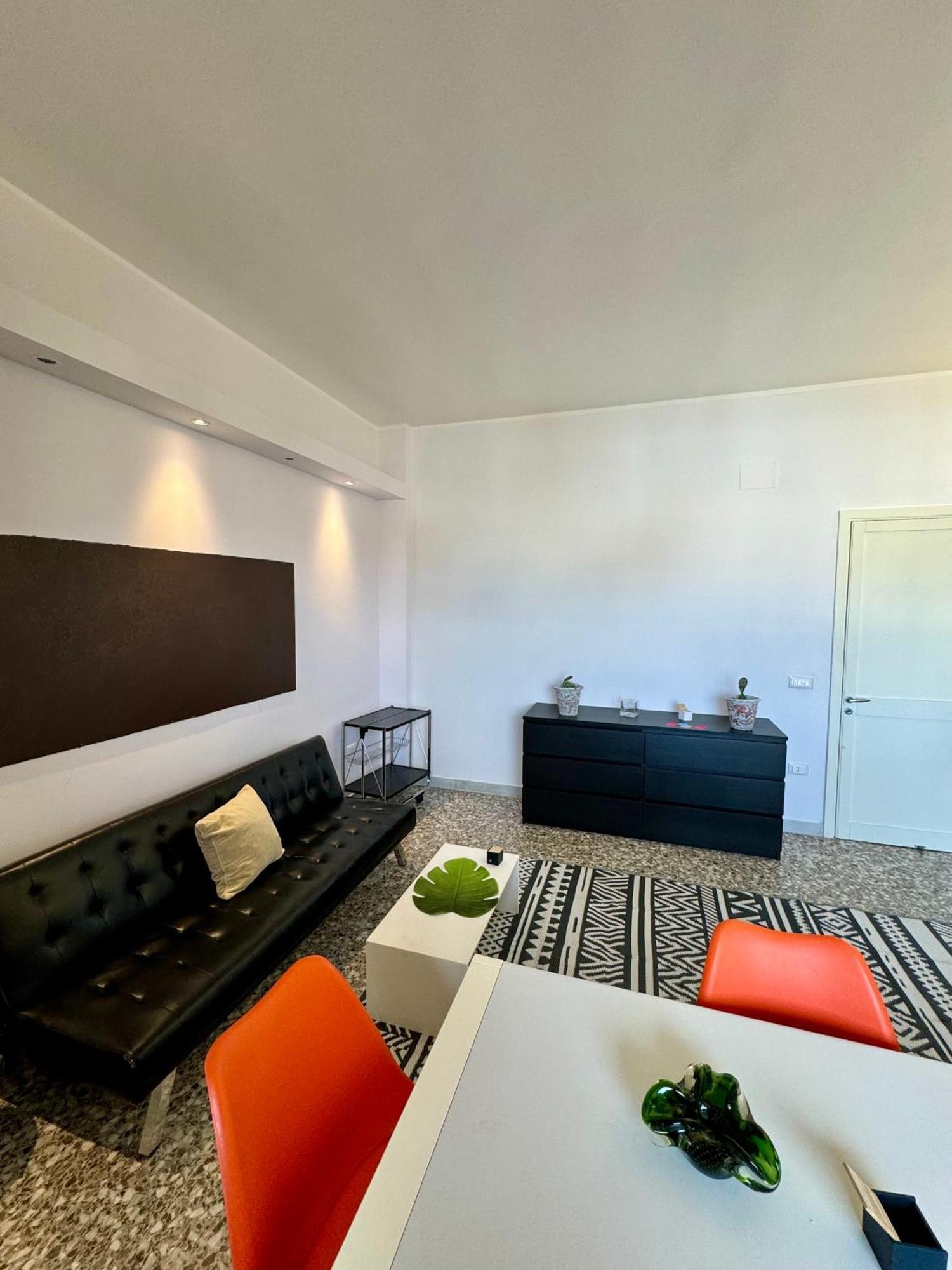 4 Balconi House- Appartamento Moderno A 莱切 外观 照片