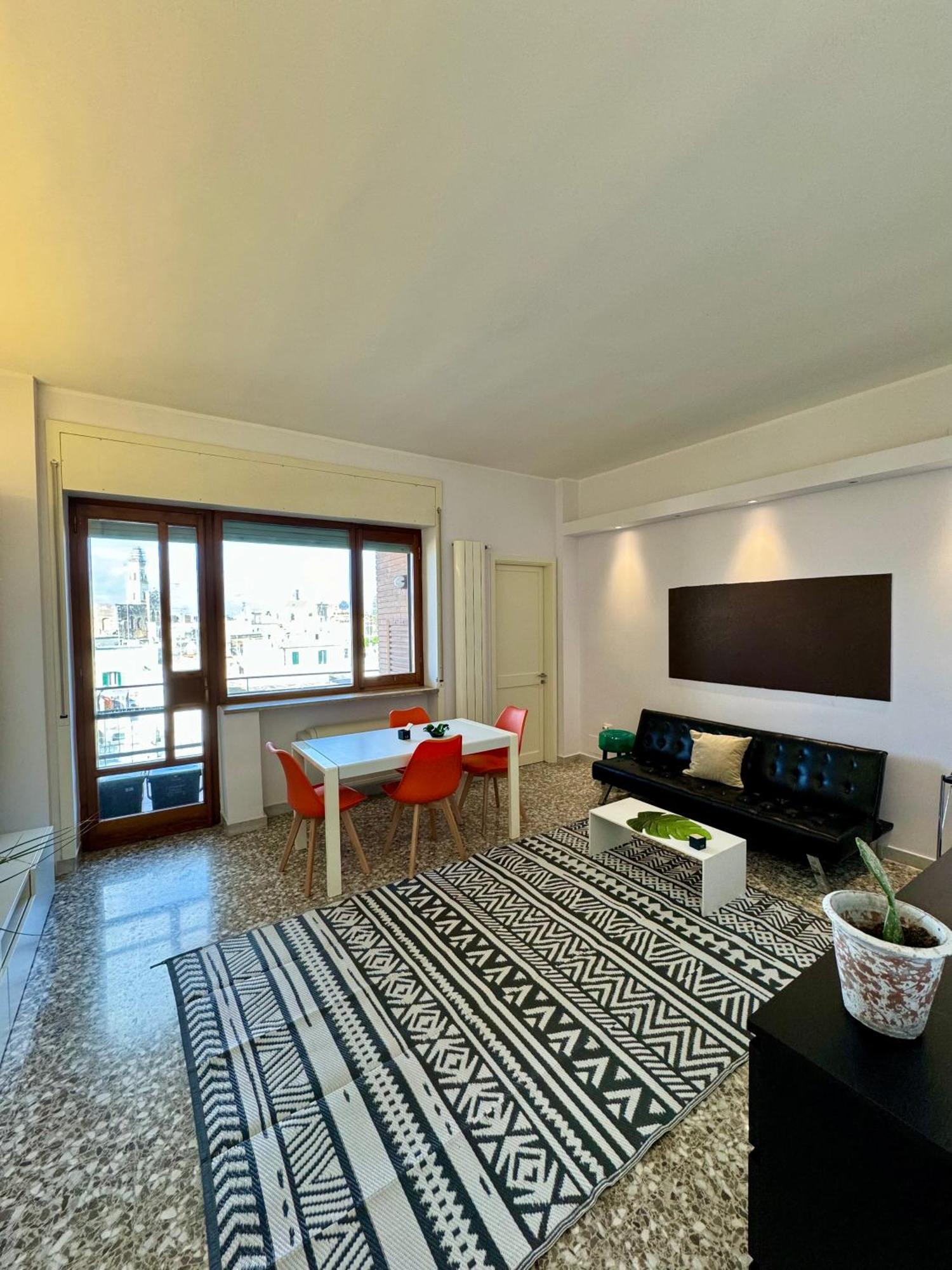 4 Balconi House- Appartamento Moderno A 莱切 外观 照片