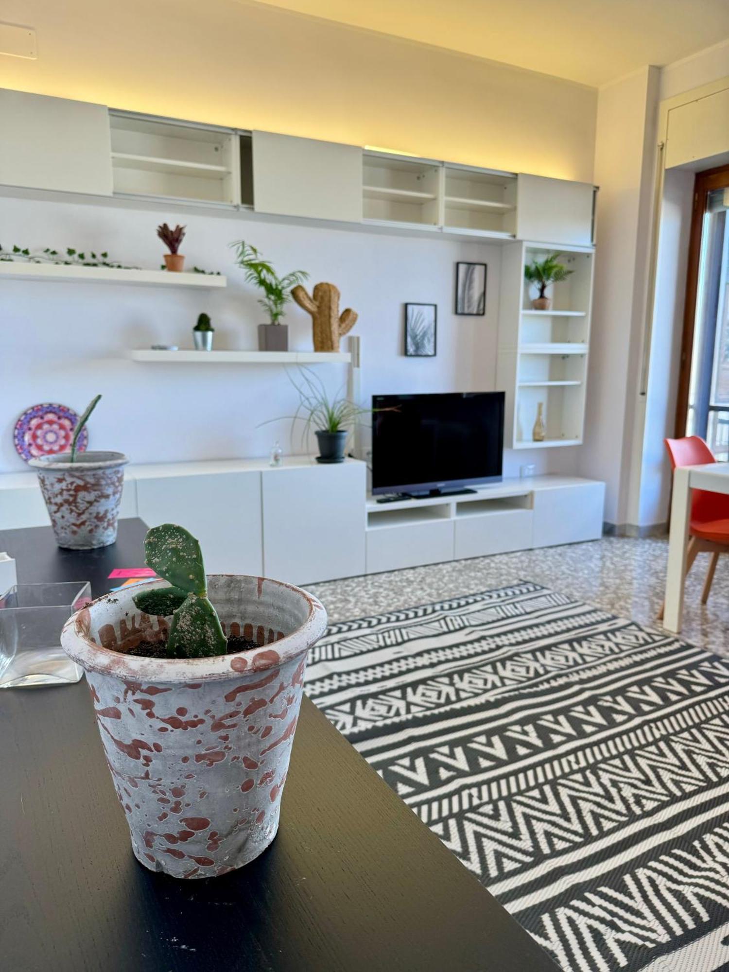 4 Balconi House- Appartamento Moderno A 莱切 外观 照片