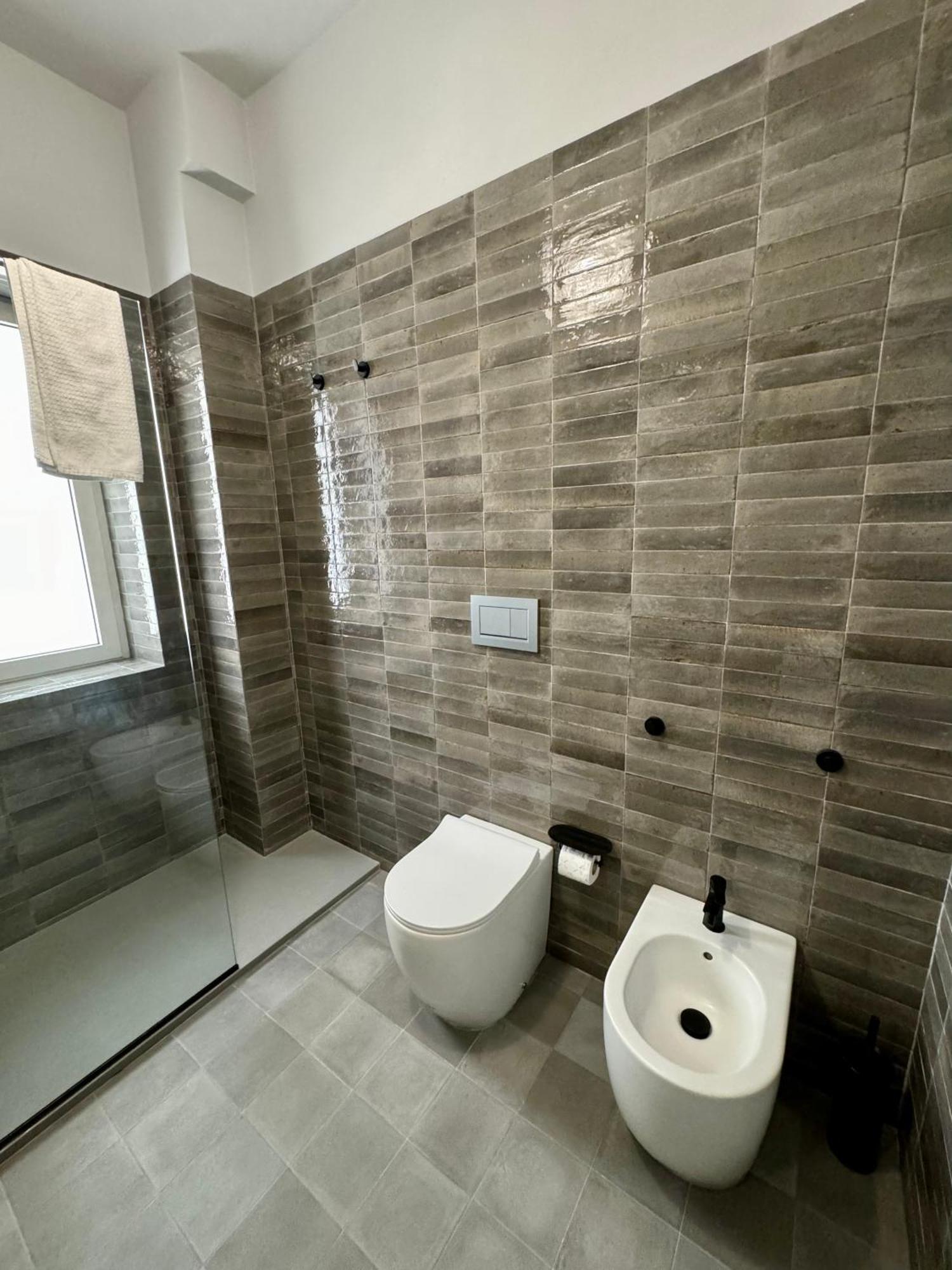 4 Balconi House- Appartamento Moderno A 莱切 外观 照片